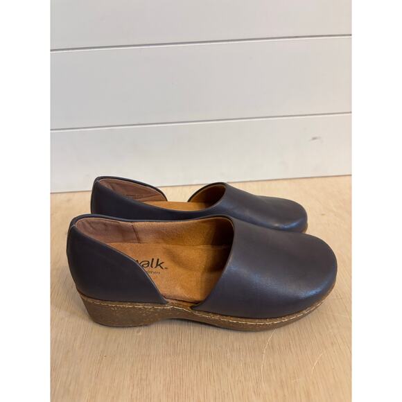 SoftWalk Shoes - SOFTWALK Addie Leather Clog Women's Dark Gray Size 7 W Comfort Shoes